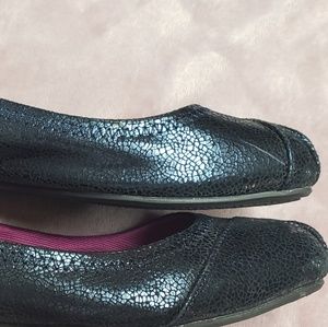 Tom's black ballet flats size 10 excellent!!!